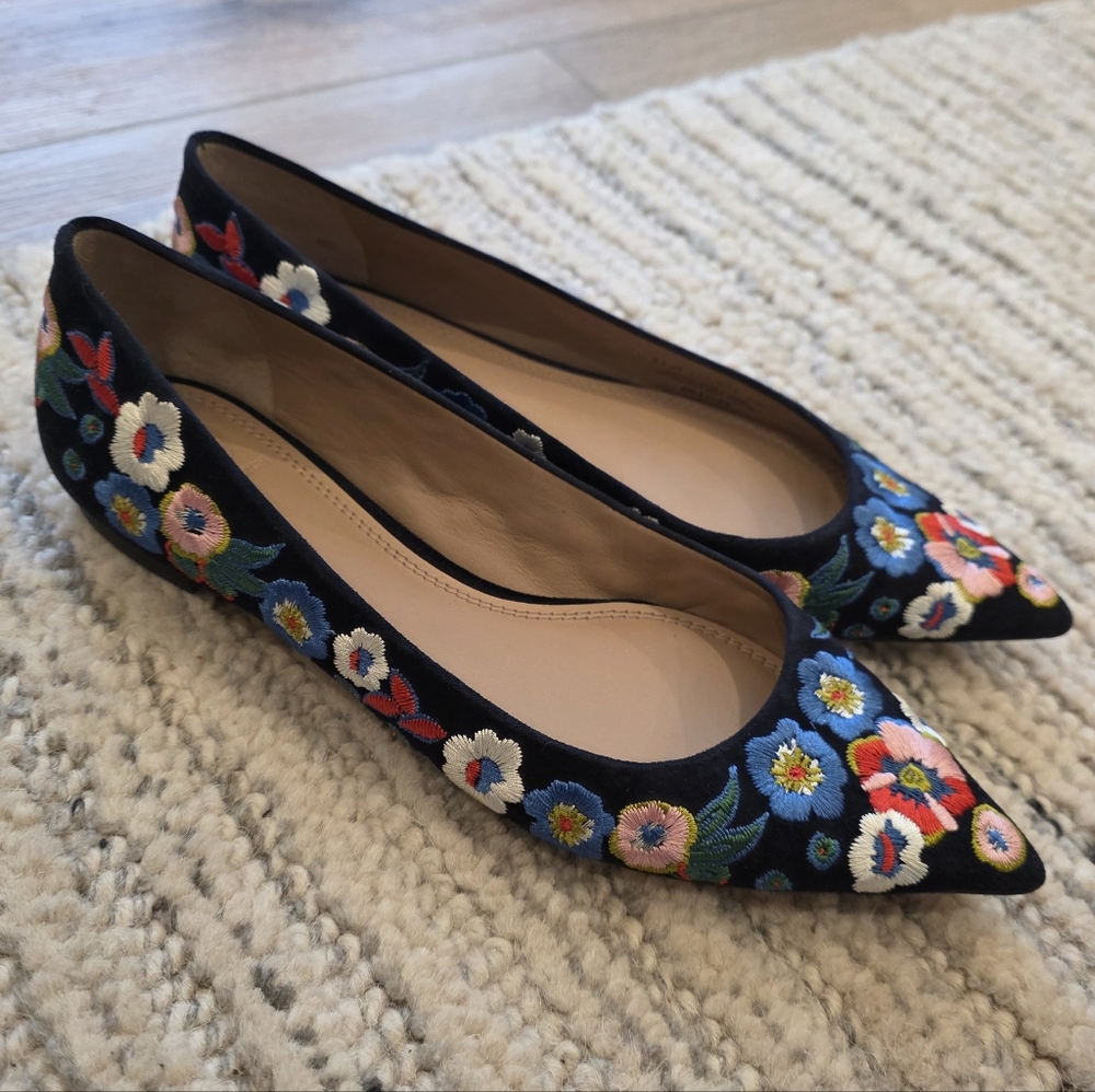 NEW Tory Burch Floral Embroidered Flats Size 7.5 Navy Blue Suede